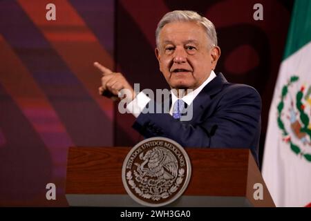 Città del Messico, Messico. 6 febbraio 2024. 6 febbraio 2024, città del Messico, Messico: Il presidente del Messico, Andres Manuel Lopez Obrador, parla durante la sua conferenza informativa al Palazzo Nazionale. Il 6 febbraio 2024 a città del Messico, Messico (foto di Luis Barron/Eyepix Group/Sipa USA). Crediti: SIPA USA/Alamy Live News Foto Stock