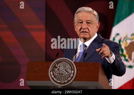 Città del Messico, Messico. 6 febbraio 2024. 6 febbraio 2024, città del Messico, Messico: Il presidente del Messico, Andres Manuel Lopez Obrador, parla durante la sua conferenza informativa al Palazzo Nazionale. Il 6 febbraio 2024 a città del Messico, Messico (foto di Luis Barron/Eyepix Group/Sipa USA). Crediti: SIPA USA/Alamy Live News Foto Stock