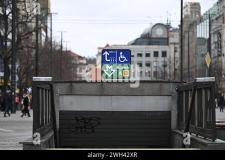 Praga, Repubblica Ceca. 6 febbraio 2024. Stazione della metropolitana Mustek a Praga, Repubblica Ceca, 6 febbraio 2024. Crediti: Michal Kamaryt/CTK Photo/Alamy Live News Foto Stock