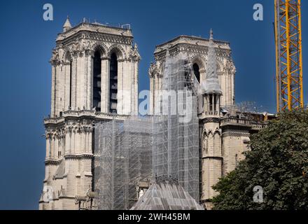 Cattedrale di Notre Dame de Paris (nostra Signora di Parigi) in fase di riparazione a seguito di un devastante incendio del 15 aprile 2019 Foto Stock