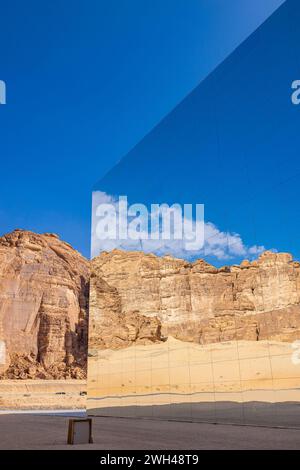 Medio Oriente, Arabia Saudita, Medina, al-Ula. 18 novembre 2023. Maraya Concert Hall nel deserto della Valle di Ashar. Foto Stock