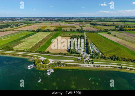 Lo sbarramento di Lech 23, chiamato Mandichosee a Lechfeld vicino ad Augusta dall'alto Foto Stock