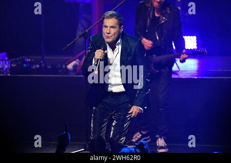 Dieter Bohlen live beim exklusiven Konzert zum 70. Geburtstag von Dieter Bohlen im Theater am Potsdamer Platz. Berlino, 07.02.2024 *** Dieter Bohlen live all'esclusivo concerto per il 70° compleanno di Dieter Bohlens al Theater am Potsdamer Platz Berlin, 07 02 2024 foto:Xn.xKubelkax/xFuturexImagex bohlen 4202 Foto Stock
