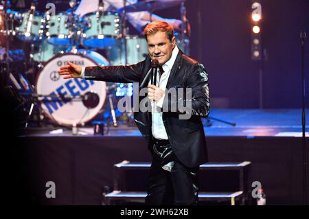 Dieter Bohlen live beim exklusiven Konzert zum 70. Geburtstag von Dieter Bohlen im Theater am Potsdamer Platz. Berlino, 07.02.2024 *** Dieter Bohlen live all'esclusivo concerto per il 70° compleanno di Dieter Bohlens al Theater am Potsdamer Platz Berlin, 07 02 2024 foto:Xn.xKubelkax/xFuturexImagex bohlen 4217 Foto Stock
