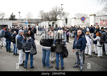 Torino, Italia. 8 febbraio 2024. Foto Alberto Gandolfo/LaPresse 08-02-2024 Torino, Italia - Cronaca - sciopero operai Mirafiori. Nella foto: Un momento della protesta. 08 febbraio 2028 Torino Italia - News - sciopero stellantis dei lavoratori. Nella foto: Un momento di sciopero credito: LaPresse/Alamy Live News Foto Stock