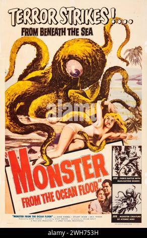 Film di mostri degli anni '1950 - Monster from the Ocean Floor (Lippert, 1954) Terror Strikes! Poster cinematografico vintage. Film fantascientifico Foto Stock