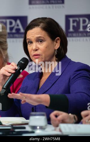 Londra, Regno Unito. 8 febbraio 2024. Nella foto: Il presidente del Sinn Fein Mary Lou McDonald parla a una conferenza stampa organizzata dalla Foreign Press Association presso la Royal Over-Seas League. Credito: Justin ng/Alamy Foto Stock