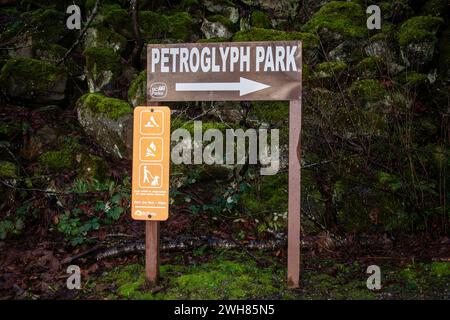 Indicazioni stradali per il Petroglyph Provincial Park a Nanaimo, British Columbia, Canada Foto Stock