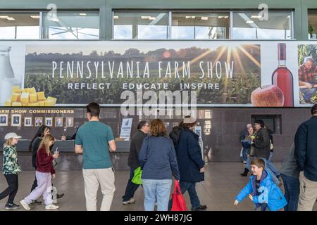 Harrisburg Pennsylvania - 13 gennaio 2024: Un grande cartello nella hall del Pennsylvania Farm Show Complex and Expo Center di Harrisburg, Pennsylvania Foto Stock