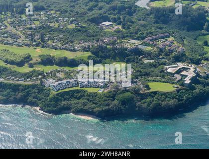 Una splendida ripresa aerea che mostra il villaggio di Kaanapali sulla Big Island Foto Stock