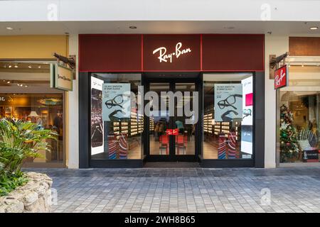 Un negozio Ray-Ban in un centro commerciale a Waikiki, Hawaii. Foto Stock