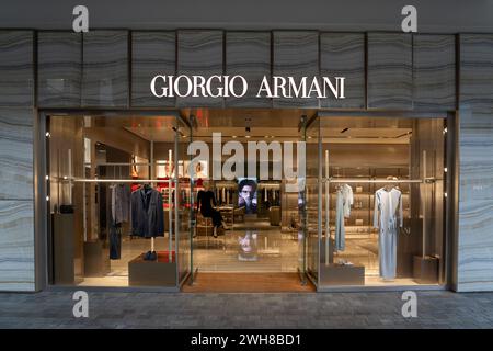 Un negozio Giorgio Armani all'Ala Moana Center di Waikiki, Hawaii. Foto Stock