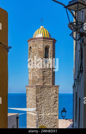 Il Campanile della Cattedrale di San Antonio Abate, Castelsardo, Sardegna Foto Stock