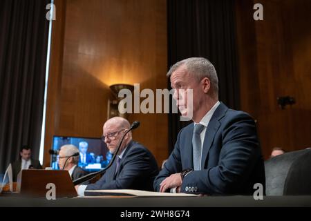 CEO di Bristol Myers Squibb Chris Boerner in un'audizione del Senato su salute, istruzione, lavoro e pensioni per "esaminare il costo dei farmaci da prescrizione" nell'edificio degli uffici del Senato Dirksen a Washington, DC giovedì 8 febbraio 2024. Crediti: Annabelle Gordon/CNP/MediaPunch Foto Stock