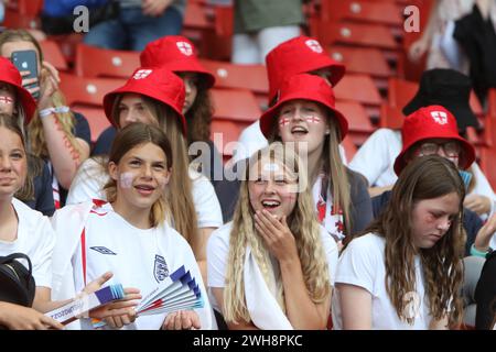 Young England Lionesses Fans England vs Northern Ireland UEFA Womens Euro 15 luglio 2022 St Marys Stadium Southampton Foto Stock