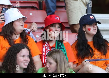 Young England Lionesses Fans England vs Northern Ireland UEFA Womens Euro 15 luglio 2022 St Marys Stadium Southampton Foto Stock