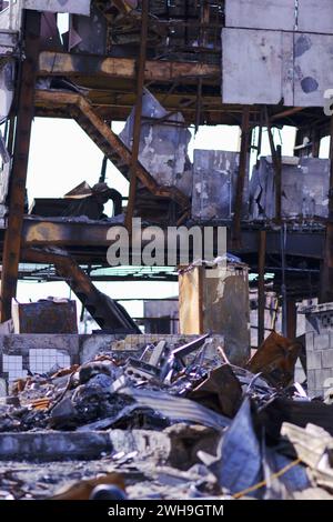 Una vista degli edifici distrutti e dei detriti intorno al luogo turistico di Asaichi a seguito di un incendio su larga scala, a Wajima, nella prefettura di Ishikawa. Almeno 73 persone sono state confermate morte nella prefettura di Ishikawa a causa del potente terremoto di magnitudo 7,6 che ha colpito la prefettura e le aree circostanti il giorno di Capodanno mentre i soccorritori continuano a cercare persone scomparse. Il terremoto della Penisola di noto ha causato 241 vittime, e Kawai-cho, dove si dice che più di 200 case siano state bruciate al suolo, era sede di un'attrazione turistica, la "strada del mercato mattutino". Fiancheggiato da pesce fresco locale, verdure, AN Foto Stock