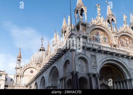 Basilica bizantina, romanica e gotica Cattedrale Patriarcale di San Marco costruita nel IX e XI secolo Foto Stock