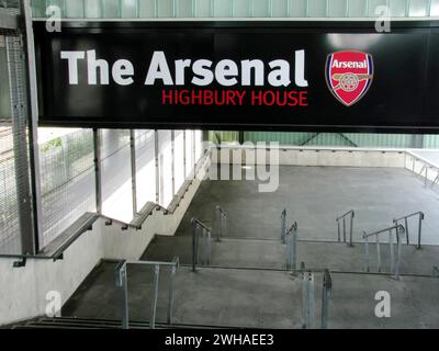 Scala d'ingresso dell'Arsenal FC Emirates Stadium Highbury House North Bank Foto Stock