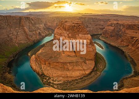 Stati Uniti d'America, Arizona, a Ferro di Cavallo curva, vista in elevazione Foto Stock