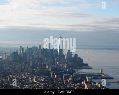 Immagine di Manhattan durante una soleggiata mattina di dicembre. Foto Stock
