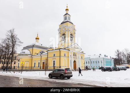 Vyborg, Russia - 18 febbraio 2023: Cattedrale della Trasfigurazione del Salvatore è la cattedrale della diocesi di Vyborg della Corona ortodossa russa Foto Stock