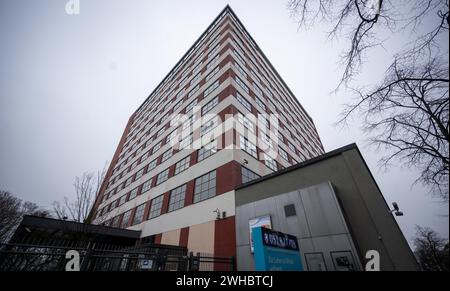 Berlino, Germania. 9 febbraio 2024. Vista esterna del Ministero federale per la cooperazione e lo sviluppo economico (BMZ) nel distretto di Kreuzberg. Crediti: Monika Skolimowska/dpa/Alamy Live News Foto Stock