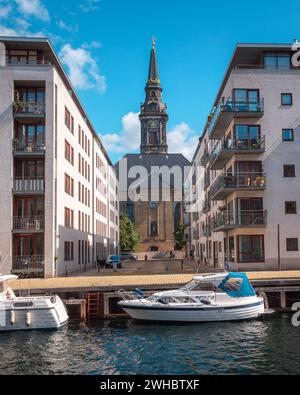 Chiesa Cristiana, Chiesa Cristiana Kirke, Chiesa protestante a Christianshavn, canale Hammershøis Kaj Copenaghen Danimarca Foto Stock