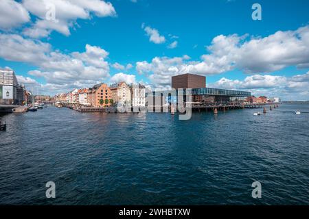 Teatro Playhouse, teatro Det Kongelige - Skuespilhuset e Nyhavn lungo il panorama del canale Sydhavnen Foto Stock