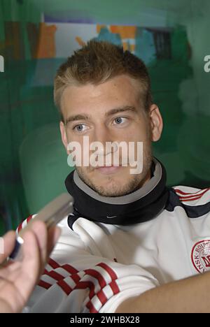 Copenhagen / Denmark. Nicklas Bendtner, calciatore della Juventus FC, membro della nazionale danese di calcio, è stato intervistato dai media prima della partenza per la Turchia il 13 novembre 2012 Foto Stock