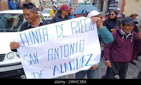 MARCHA-INDIGENA-CONTRA-INSEGURIDAD-TLC Latacunga, viernes 9vde febrero del 2024 Marcha indigena en contra de la inseguridad y del Tratado de Libre Comercio con China. Foto:Rolando Enriquez/API Latacunga Cotopaxi Ecuador POL-MARCHA-INDIGENA-CONTRA-INSEGURIDAD-TLC-53c898b05d1e04389288ebfa6acc31ed *** MARCIA INDIGENA CONTRO L'INSICUREZZA FTA Latacunga, venerdì 9 febbraio 2024 marcia indigena contro l'INSICUREZZA e l'accordo di libero scambio con la Cina Foto Stock