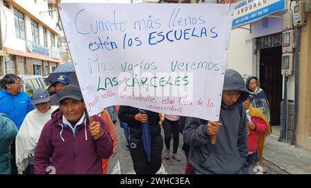 MARCHA-INDIGENA-CONTRA-INSEGURIDAD-TLC Latacunga, viernes 9vde febrero del 2024 Marcha indigena en contra de la inseguridad y del Tratado de Libre Comercio con China. Fotos: Rolando Enriquez/API Latacunga Cotopaxi Ecuador POL-MARCHA-INDIGENA-CONTRA-INSEGURIDAD-TLC-c4a3b5103576580674fce08a60c91e03 ** MARCIA INDIGENA CONTRO l'INSICUREZZA FTA Latacunga, venerdì 9 febbraio 2024 marcia INDIGENA CONTRO l'INSICUREZZA e l'accordo di libero scambio con la Cina Foto Stock