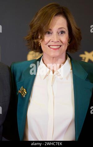 Valladolid. Spagna. 20240209, Sigourney Weaver partecipa a una fotochiamata come vincitore dell'International Goya Award 2024 durante il 38° Goya Awards al municipio il 9 febbraio 2024 a Valladolid, Spagna Foto Stock