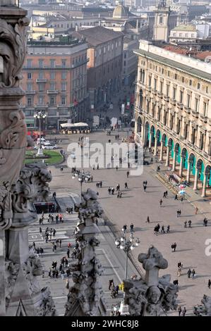 Vista dal tetto, Duomo di Milano, inizio dei lavori 1386, completamento 1858, Milano, Milano, Lombardia, Italia Foto Stock