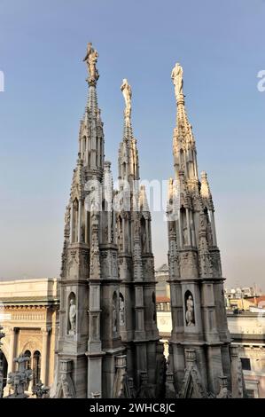 Torri, Duomo di Milano, inizio costruzione 1386, completamento 1858, Milano, Milano, Lombardia, Italia Foto Stock