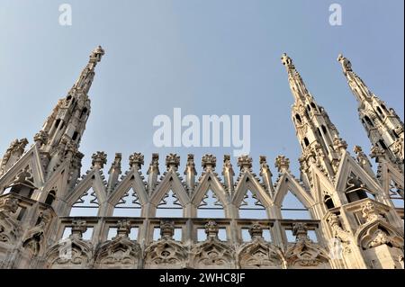 Vista dal tetto, Duomo di Milano, inizio dei lavori 1386, completamento 1858, Milano, Milano, Lombardia, Italia Foto Stock