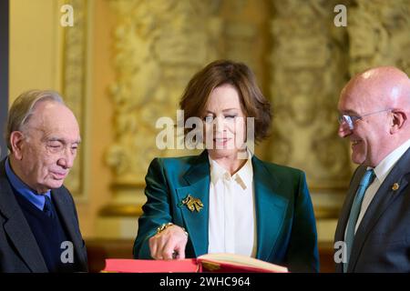 9 febbraio 2024, Valladolid, Castilla Leon, Spagna: Sigourney Weaver partecipa a una photocall come vincitore dell'International Goya Award 2024 durante il 38° Goya Awards al Municipio il 9 febbraio 2024 a Valladolid, Spagna (Credit Image: © Jack Abuin/ZUMA Press Wire) SOLO USO EDITORIALE! Non per USO commerciale! Foto Stock