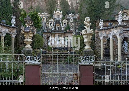 Giardino barocco ricreato privatamente su una montagna, Egloffstein, alta Franconia, Baviera, Germania Foto Stock