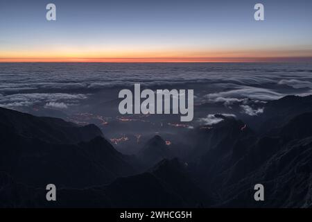 Alba, Mare della nebbia, Pico Arieiro, regione autonoma di Madeira, Portogallo, Europa Foto Stock
