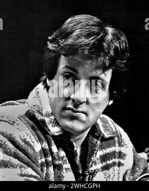 Sylvester Stallone. Ritratto dell'attore e regista americano Sylvester Gardenzio Stallone (b.1946) nel 1977 Foto Stock