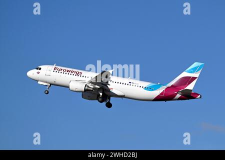 Aircraft Eurowings Europe Malta, Airbus A320-200, 9H-EUU Foto Stock