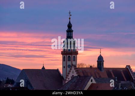 Germania, Baden-Württemberg, Karlsruhe, Durlach, ora blu sopra la città vecchia Foto Stock