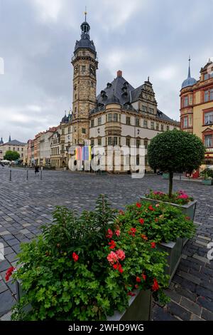 Il municipio sulla piazza del mercato nel centro storico di Altenburg, Turingia, Germania Foto Stock