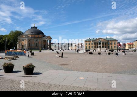 Svezia, Karlskrona, Stortorget, Main Square, Trefaldighetskyrkan, Chiesa della Trinità, Municipio, Carlo XI Foto Stock