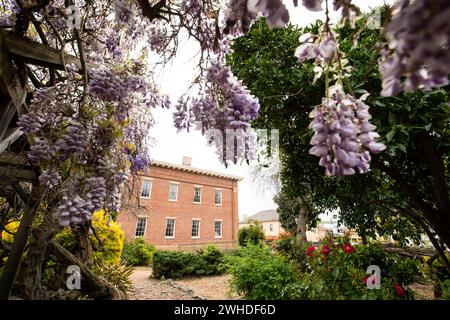 Vista diurna del terzo campidoglio della California, costruito nel 1852, nel centro storico di Benicia, CALIFORNIA, USA. Foto Stock