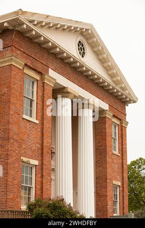 Vista diurna del terzo campidoglio della California, costruito nel 1852, nel centro storico di Benicia, CALIFORNIA, USA. Foto Stock