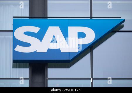 Sviluppo software aziendale SAP se costruzione di società, multinazionale tedesca di software, progressi tecnologici in Germania, sviluppo sostenibile Foto Stock