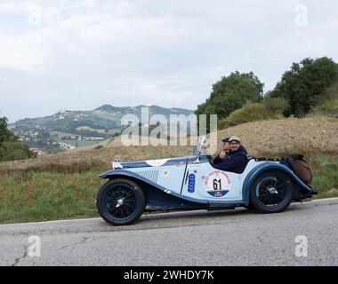 Tavoleto , Italia - set. 16 - 2023 : MG PB 1934 in coppa nuvolari vecchia corsa Foto Stock