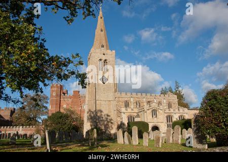 Buckden Towers, Bishops Palace & St Mary's Church, Buckden, St Neots, Cambridgeshire, Inghilterra Foto Stock