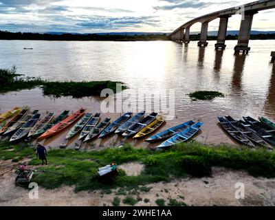 Vista dell'ibotirama del fiume Sao Francisco, bahia, brasile - 3 febbraio 2023: Vista del fiume Sao Francisco nella città di Ibotirama. IBOTIRAMA BAHIA BRASILE Copyright: XJoaxSouzax 030224JOA970 Foto Stock